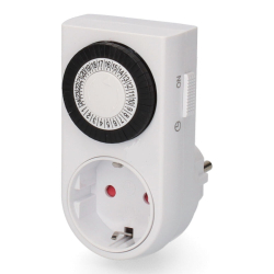 Programmateur journalier analogique avec interrupteur 230V 16A